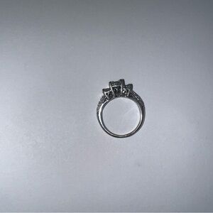 10K ZEI White Gold Diamond Ring